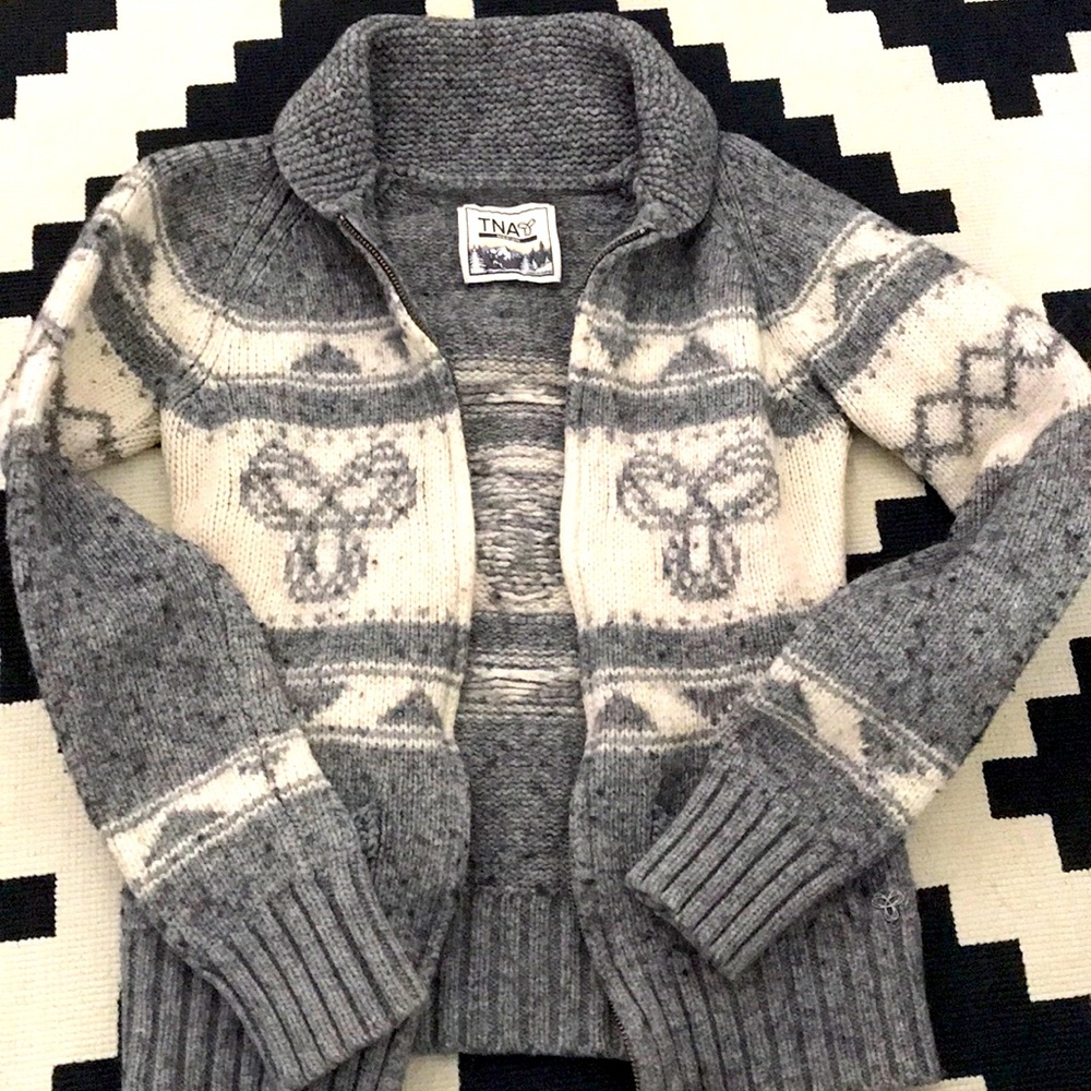 Aritzia sweater